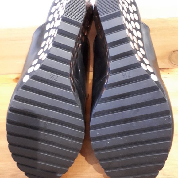 Anne Ross Wedges - Black with Golden Studs - Size 7 1/2 NWOT - Picture 5 of 5